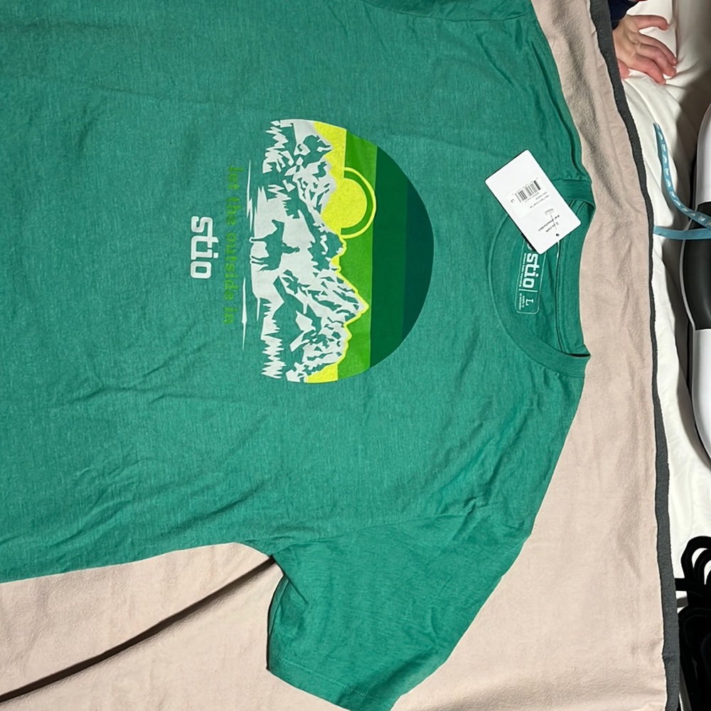Stio tee shirt